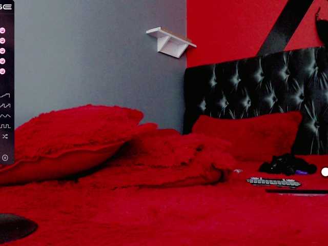 7469-cam-model-lucyjener-camshow-deepthroat-using-vibratoy-swallowing-gagging