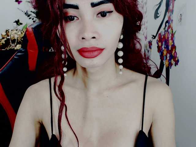 8489-cam-model-princessasia-webcam-foot-fetish-hd-cam-ladyboy-dildoing-blowjob-jerking