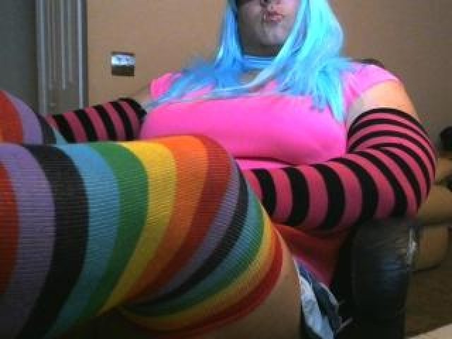461-anyawantsit-green-eyes-brunette-babe-shemale-webcam-model-webcam