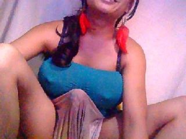 1971-marlon7-pussy-webcam-trimmed-pussy-brown-eyes-webcam-model-teen